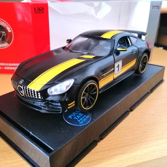 diecast mercedes benz amg 1:32 sports car