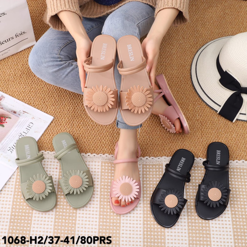 Sandal wanita Breslin 1068-H2