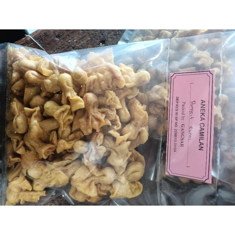

pangsit cumi 250gr / pck