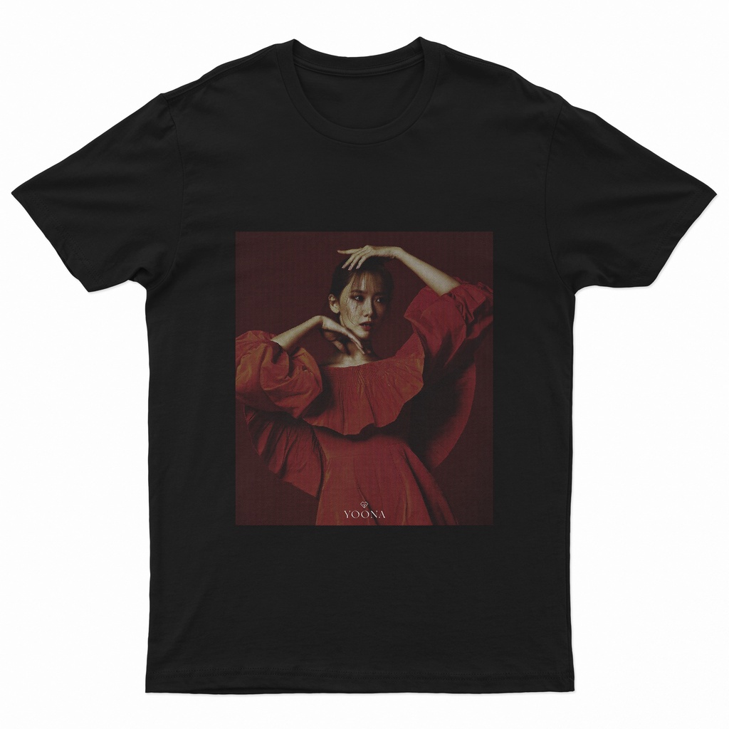 GDPHYN452 Kaos Distro Korea SNSD Yoona Gaun Merah Kaos Baju Pria Bahan Katun Combed 30s Hitam