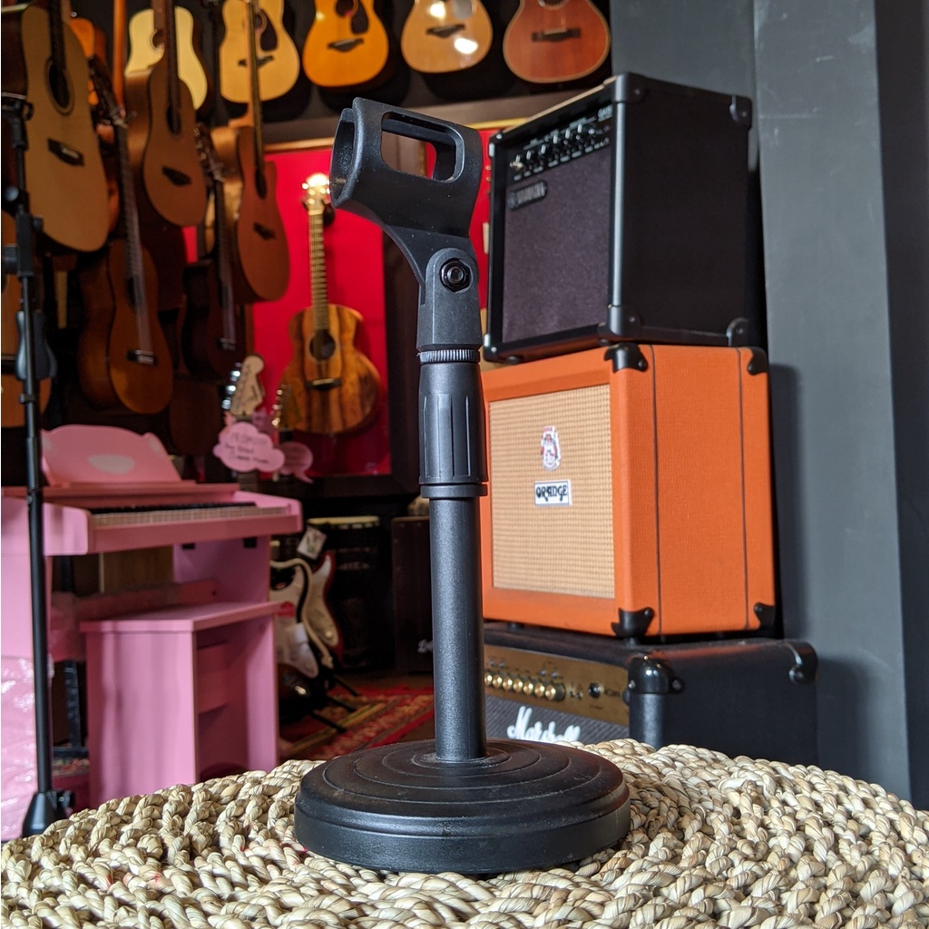 Stand Mic Desk atau Cajon
