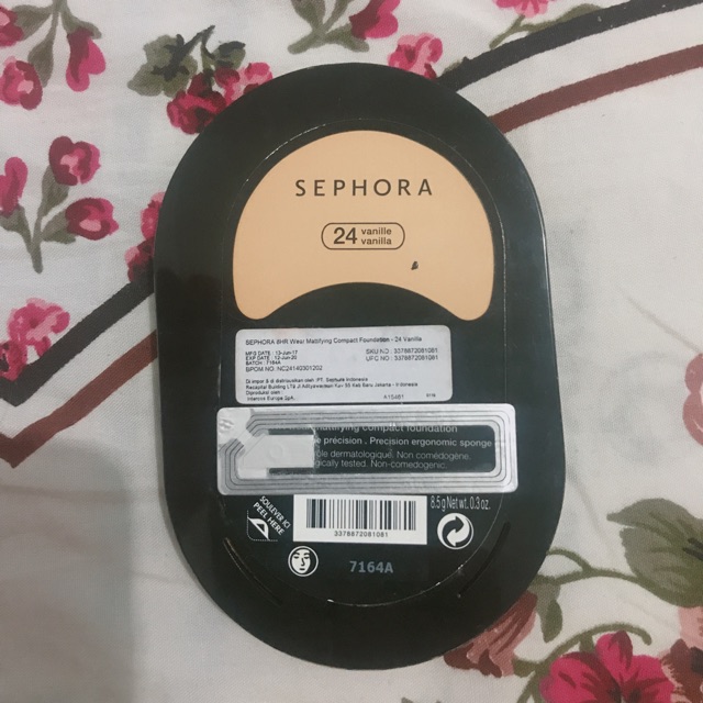 Sephora 8HR wear mattifying compact foundation