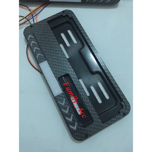 Cover Dudukan Casing Plat Nomor Carbon Model Honda Astra + Lampu Sein Running LED Motor Universal