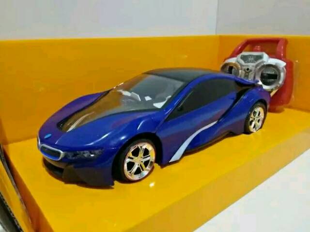 Mobil R/C BMW i8 2 pintu buka lewat remot skala 1:14