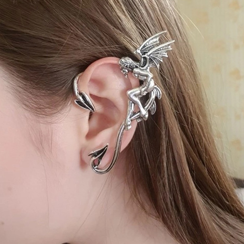 Anting Klip Tanpa Tindik Desain Ular Warna Silver Gaya Punk Untuk Wanita