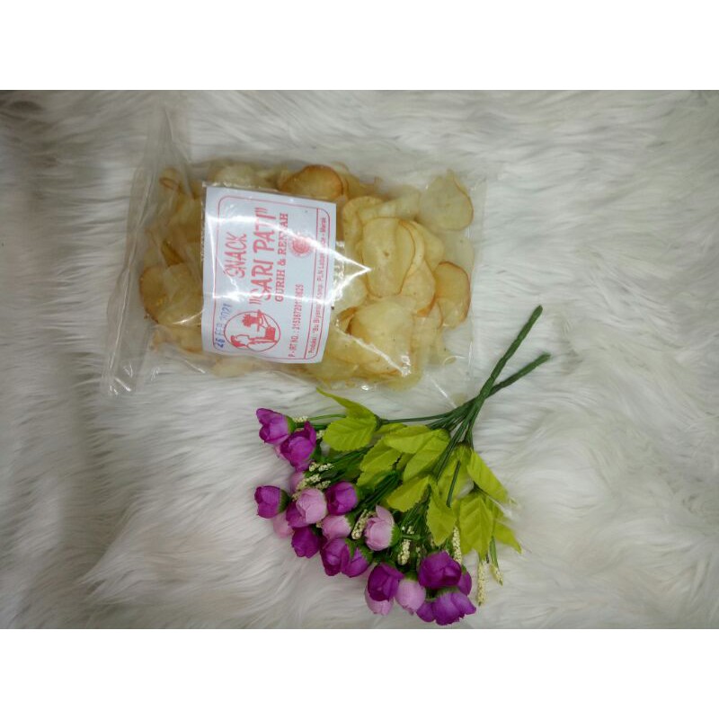 

Aneka cemilan / keripik singkong