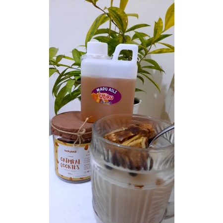 

Madu utiku kemasan jirigen 425 ml 100% asli