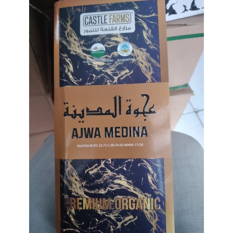 

kurma ajwa medina castle farms premium organic-kurma asli-kurma premium