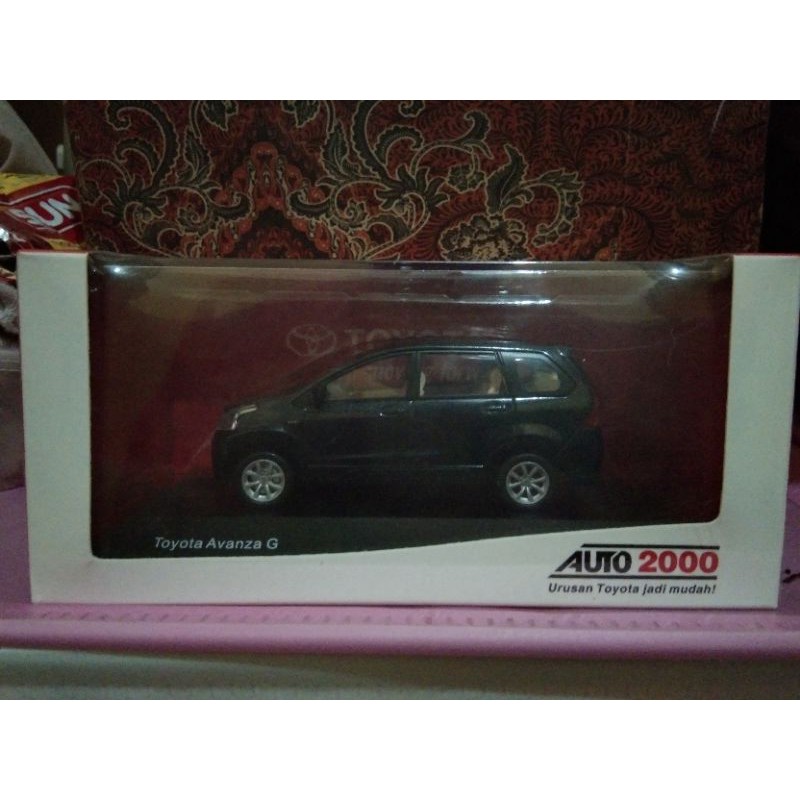 Diecast miniatur mobil toyota avanza type G original auto2000