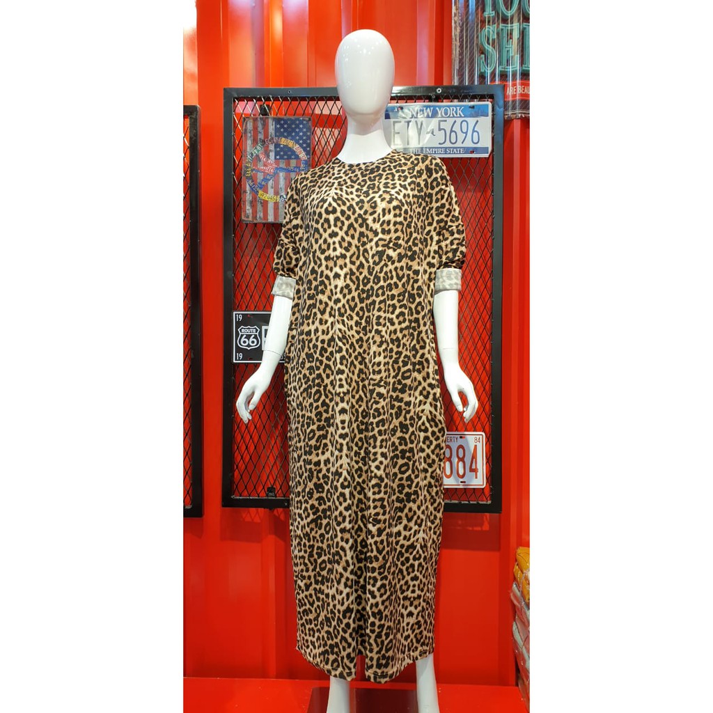 GAMIS KAOS IMPORT MOTIF MACAN