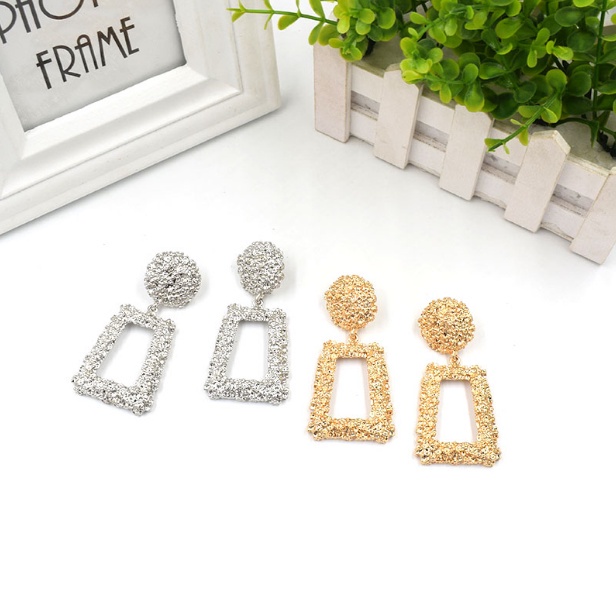 [1 Pasang]  Anting Wanita Dewasa Korea Kekinian Import Viral Elegan Geometri Trapesium