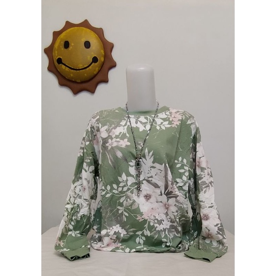 felisha/7050/atasan kaos import lengan panjang motif bunga-Hijau