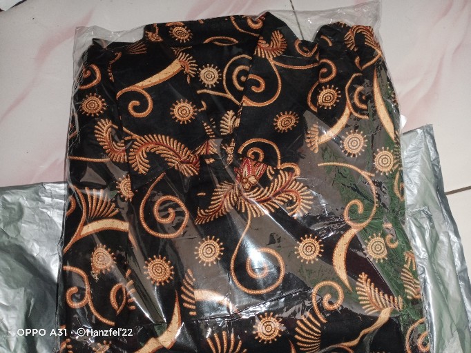 Kemeja Batik Pria Lengan Panjang Batik R08 Motif Black Sweet