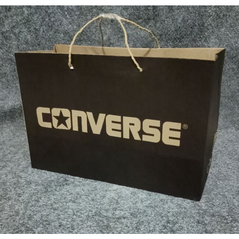 

Paperbag Converse Black
