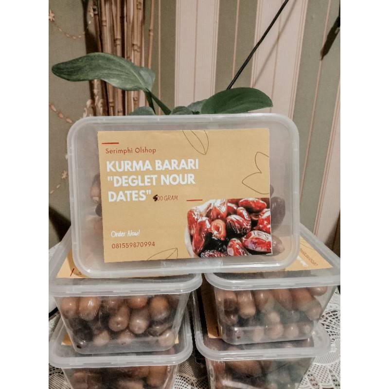 

Kurma Barari "Deglet Nour Dates