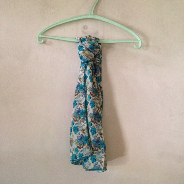 preloved hijab jilbab segi empat hycon motif