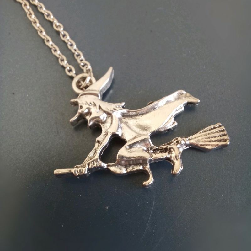 Robagin Kalung Sapu Terbang Stainless Perak Pria Wanita Korea, Aksesoris Cowok Cewek Keren PWA19