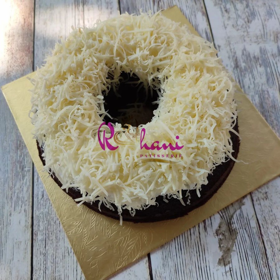 

Bolu Ketan Hitam Keju Kukus - Rhani Patisserie