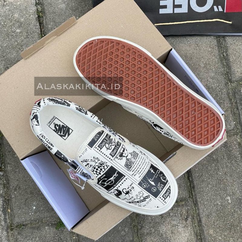 Sepatu Vans Slip On X Ashley Williams Newspaper Print Classic Premium /Slip On Pria Wanita free kaos kaki