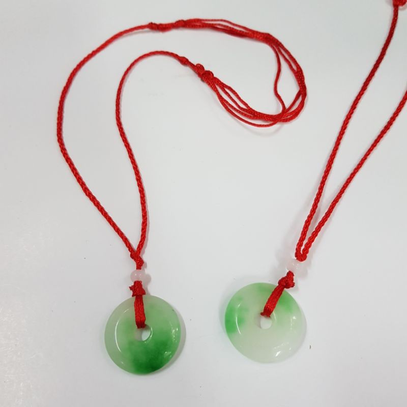 Kalung giok tali merah