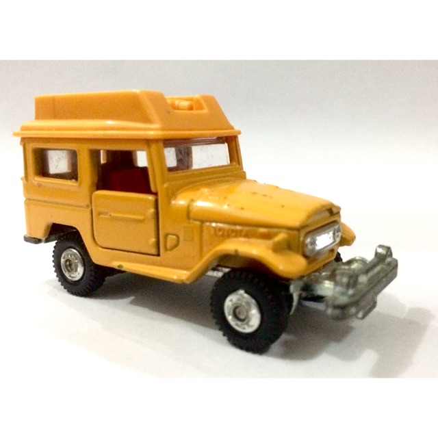 tomica fj40