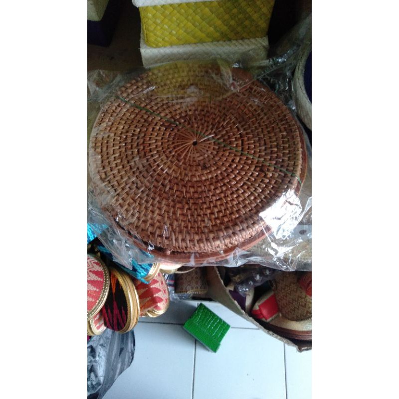 Tas Rotan