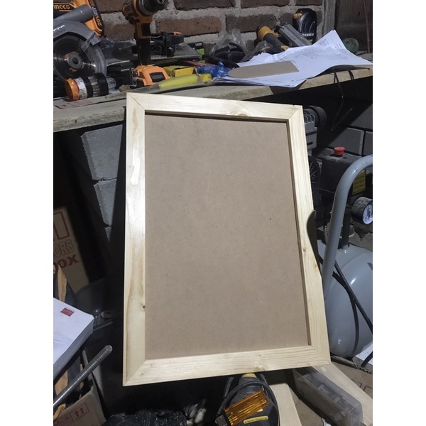 Pigura 12rs ukuran 30x45 bahan kayu jati belanda tanpa kaca