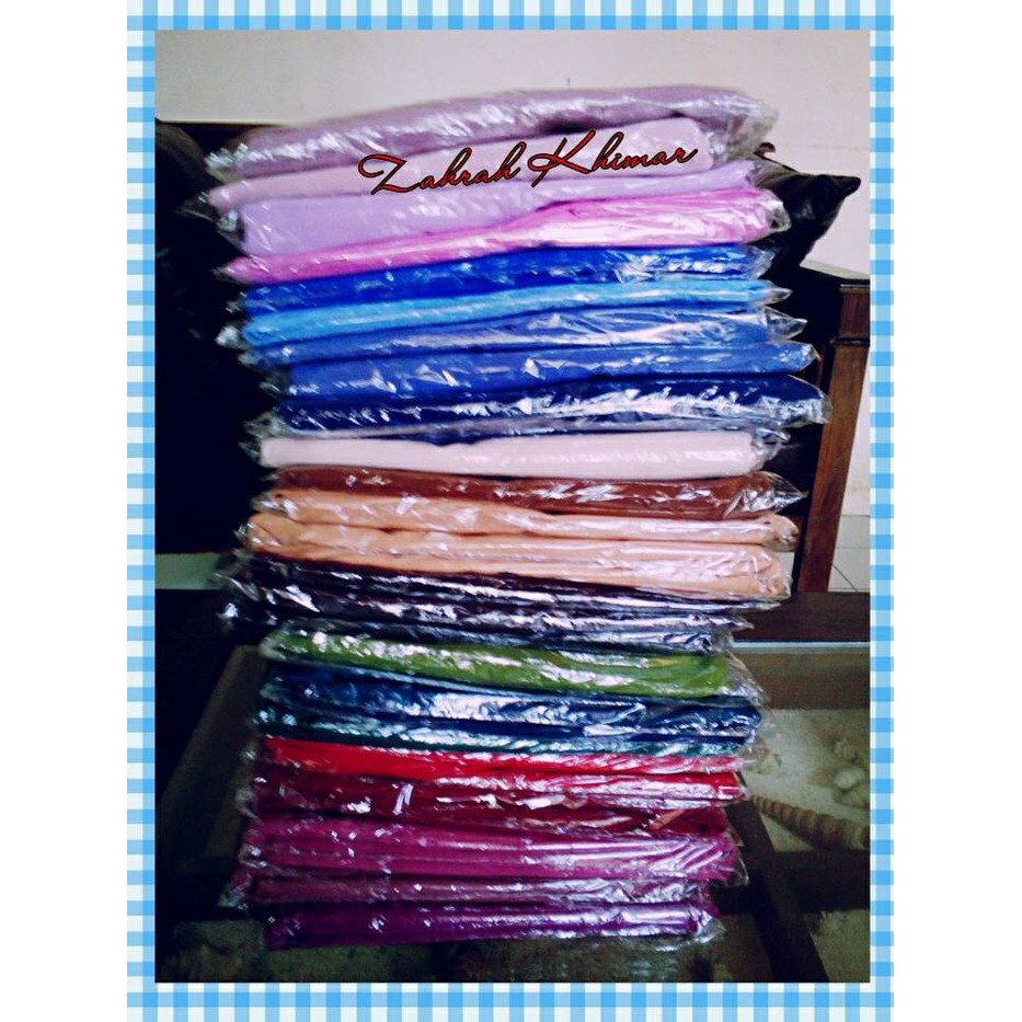 Kerudung/Jilbab/Hijab Segi Empat Wolfis Polos 120x120 cm