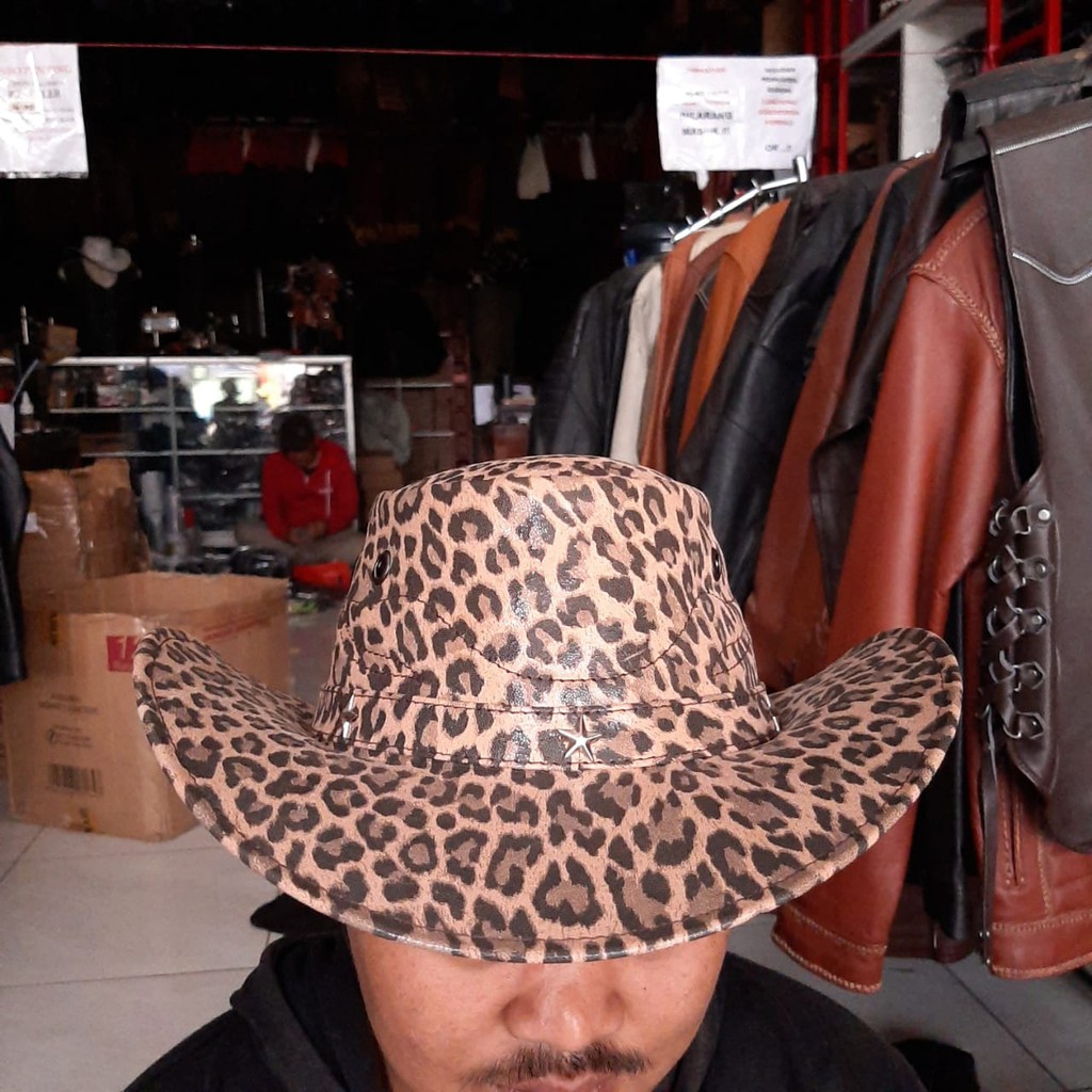 Topi koboy kulit sapi asli motip macan khas garut