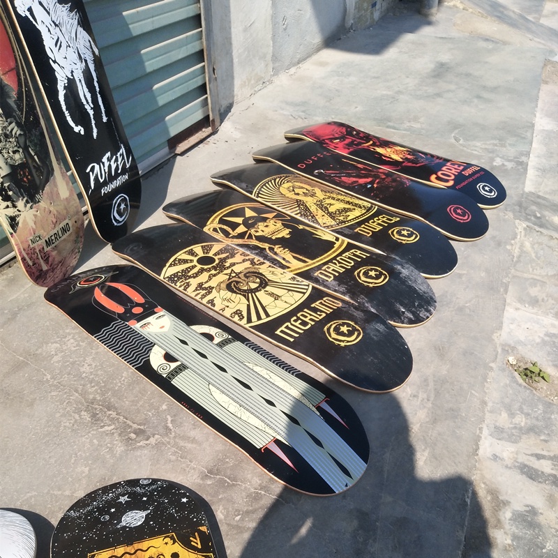 Foundation DECK SKATEBOARD Ukuran 31x8 Inch Untuk Dewasa