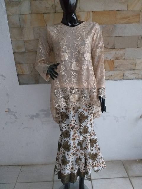 Set kebaya tulle bordir pinquin