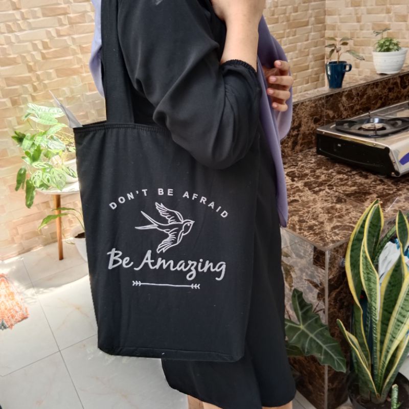 Tote Bag Kuliah / Totebag Laptop be Amazing