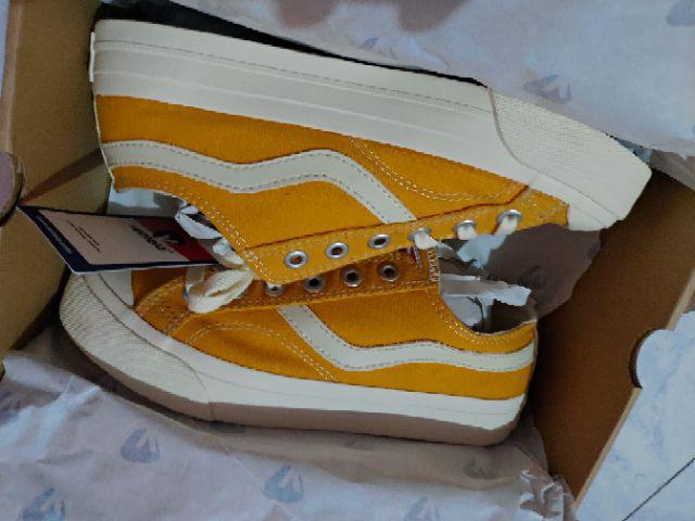  SEPATU  VENTELA PUBLIC LOW DARK YELLOW  SEPATU  SEKOLAH 