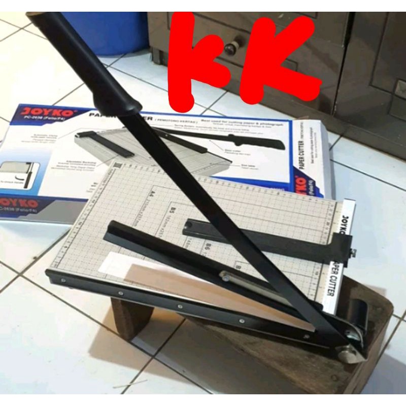 

PEMOTONG KERTAS JOYKO F4 PAPER CUTTER