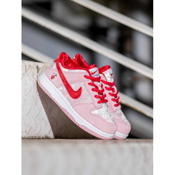 Nike sb dunk strangelove bnib