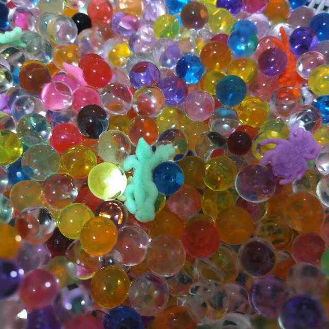 WATER BEAD CRYSTAL BALL