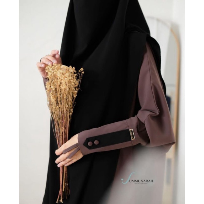 Abaya NEW FATIMAH by Ummu Sarah warna Mahoni Spice Matte size S