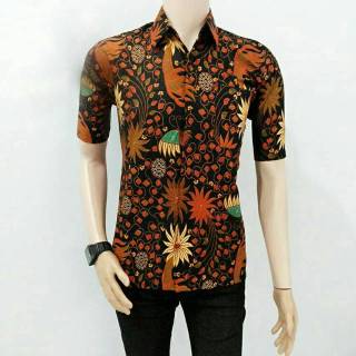 Hem Batik  Laki  Laki  Lengan Pendek Warna  Dasar Hitam Motif 