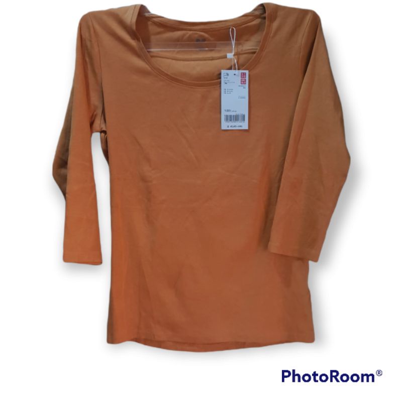 kaos polos by Uniqlo original