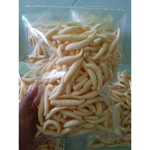 cemilan stik gabus keju enak renyah dan murah 100g