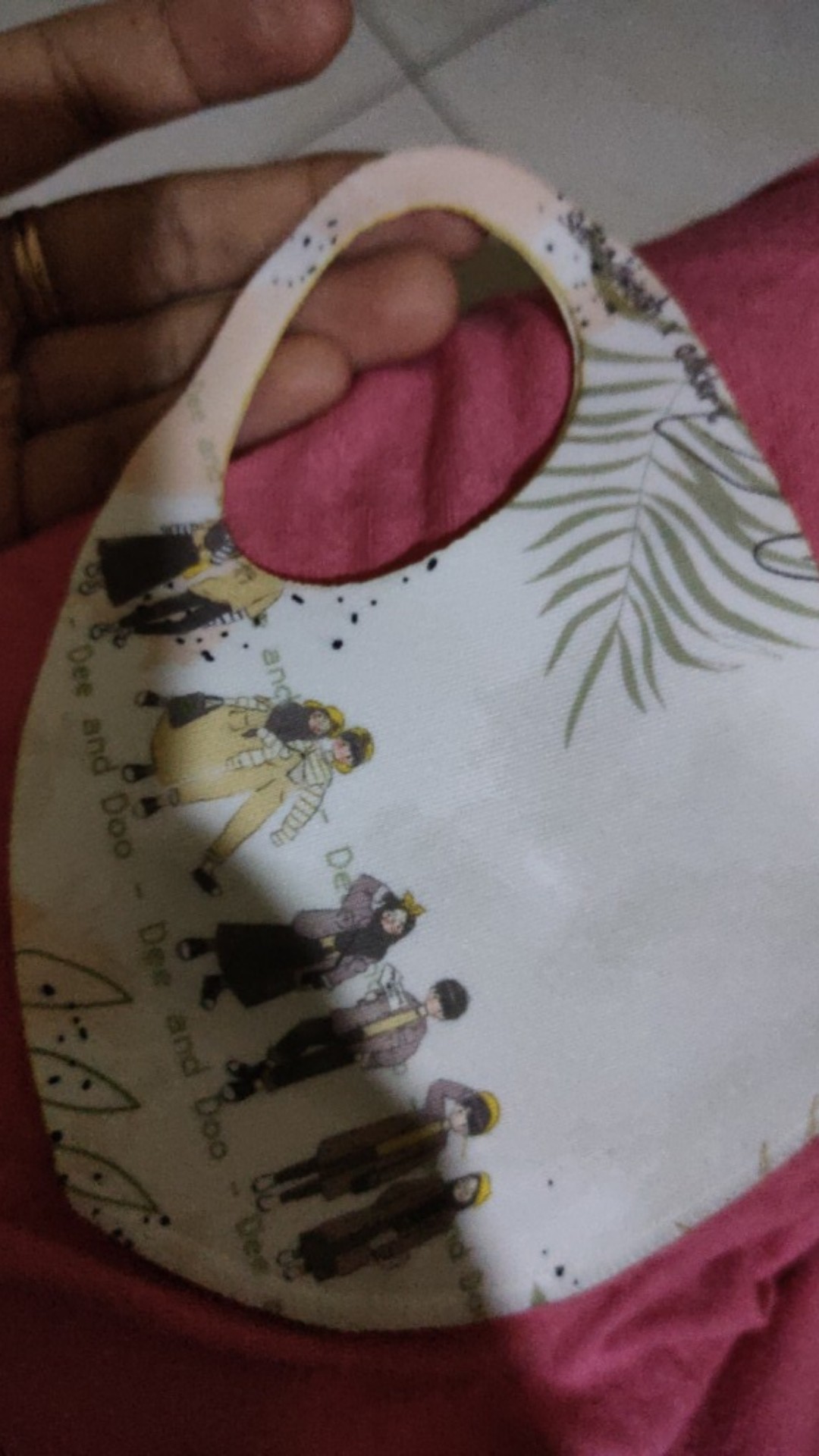 Masker Dee N Doo Limited, Free Pengait