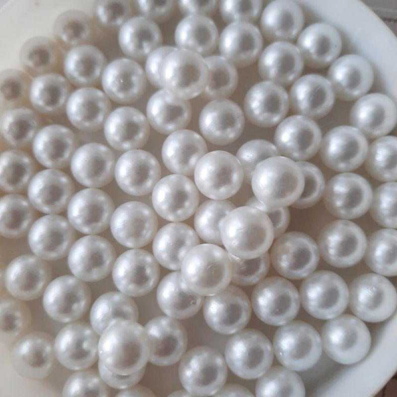 mutiara tanpa lubang