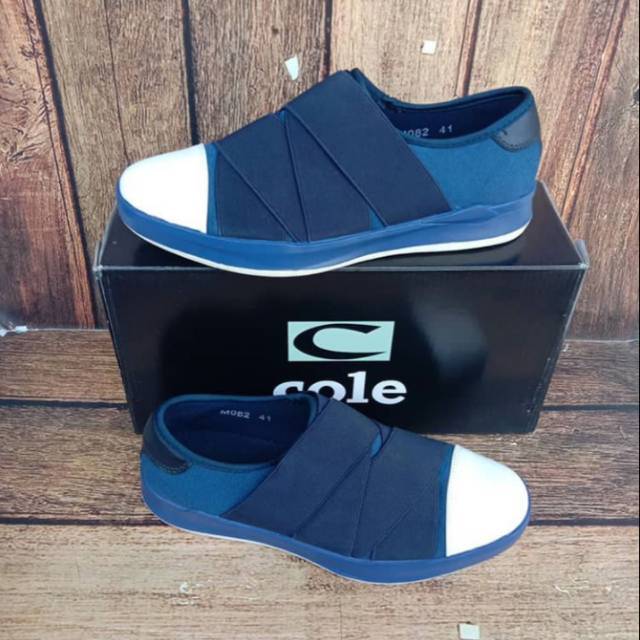 SEPATU KASUAL SLIP ON PRIA (Cole) NAVY - M083NV