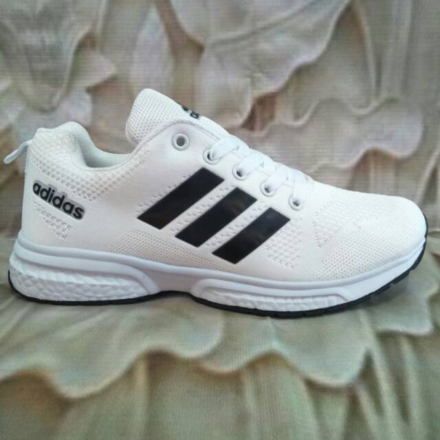 Sepatu Running Pria Adidas Climacool + Free Kaos Kaki