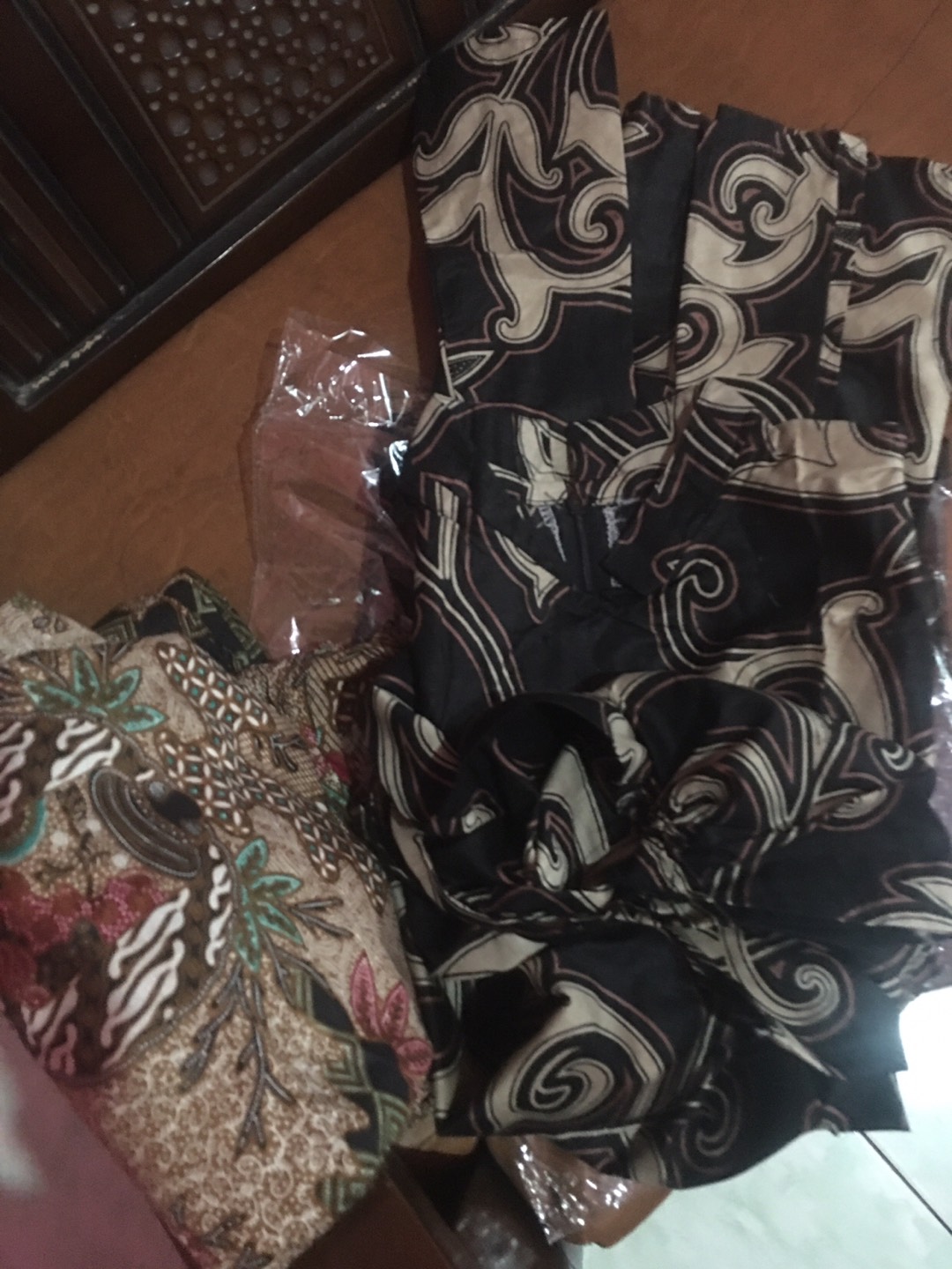 Atasan Batik Dolby Dolbi Dobby Doby Tenun Sutra Tulis Halus Katun Atbm Baron ,sarombit Atasan