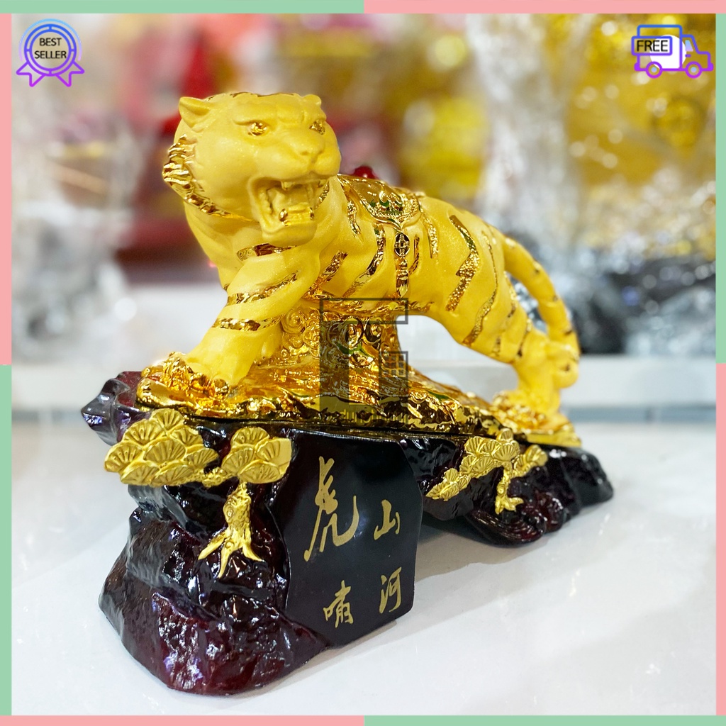 Kado Hadiah Bingkisan Hampers Parcel Parsel Patung Pajangan Hiasan 12 Shio Macan Tiger Harimau Imlek Tahun Baru Cina Cny Sincia Emas Gold Resin Dos Kotak Gift Box Mika Kaca Hoki Rejeki Fengshui Ukuran Size Small Kecil Medium Sedang Besar Large Big Jumbo