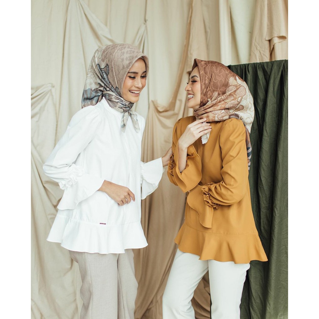 Clara Blouse by Wearing Klamby