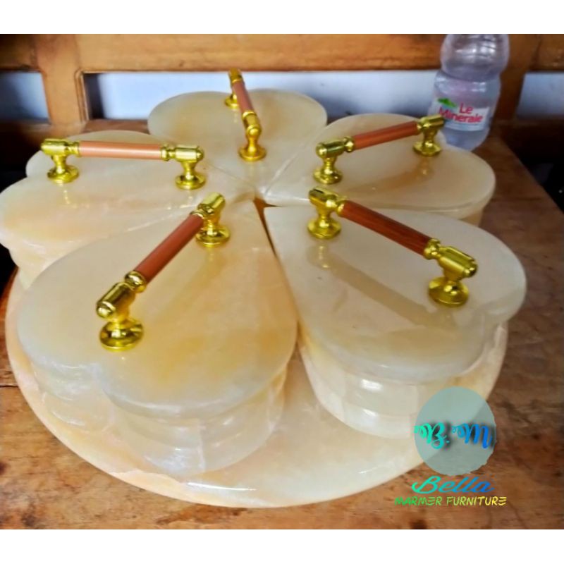 Satu Set Nampan Bulat + Toples kue model Love