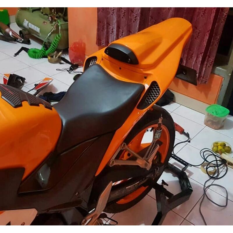 modifikasi body belakang V1 untuk CBR 150 K45a lokal dan CBR 250 K33 lokal