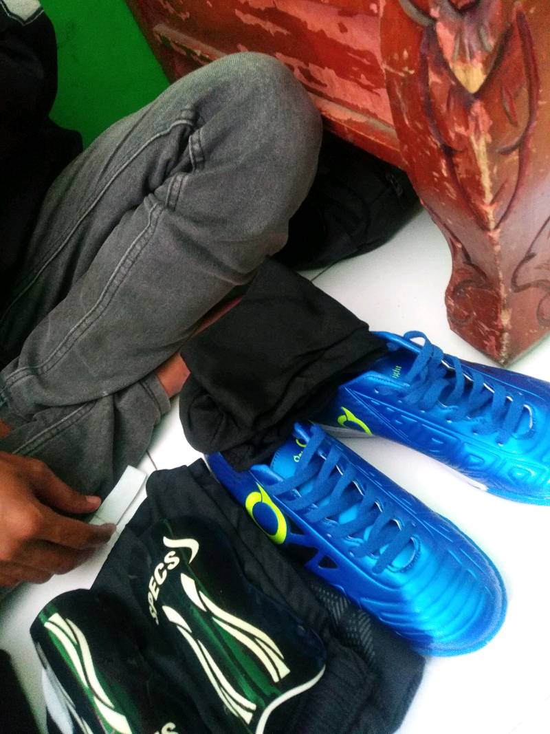 Sepatu Futsal Ortuseihg - T Terbaru Bonus Jersey 1 Set